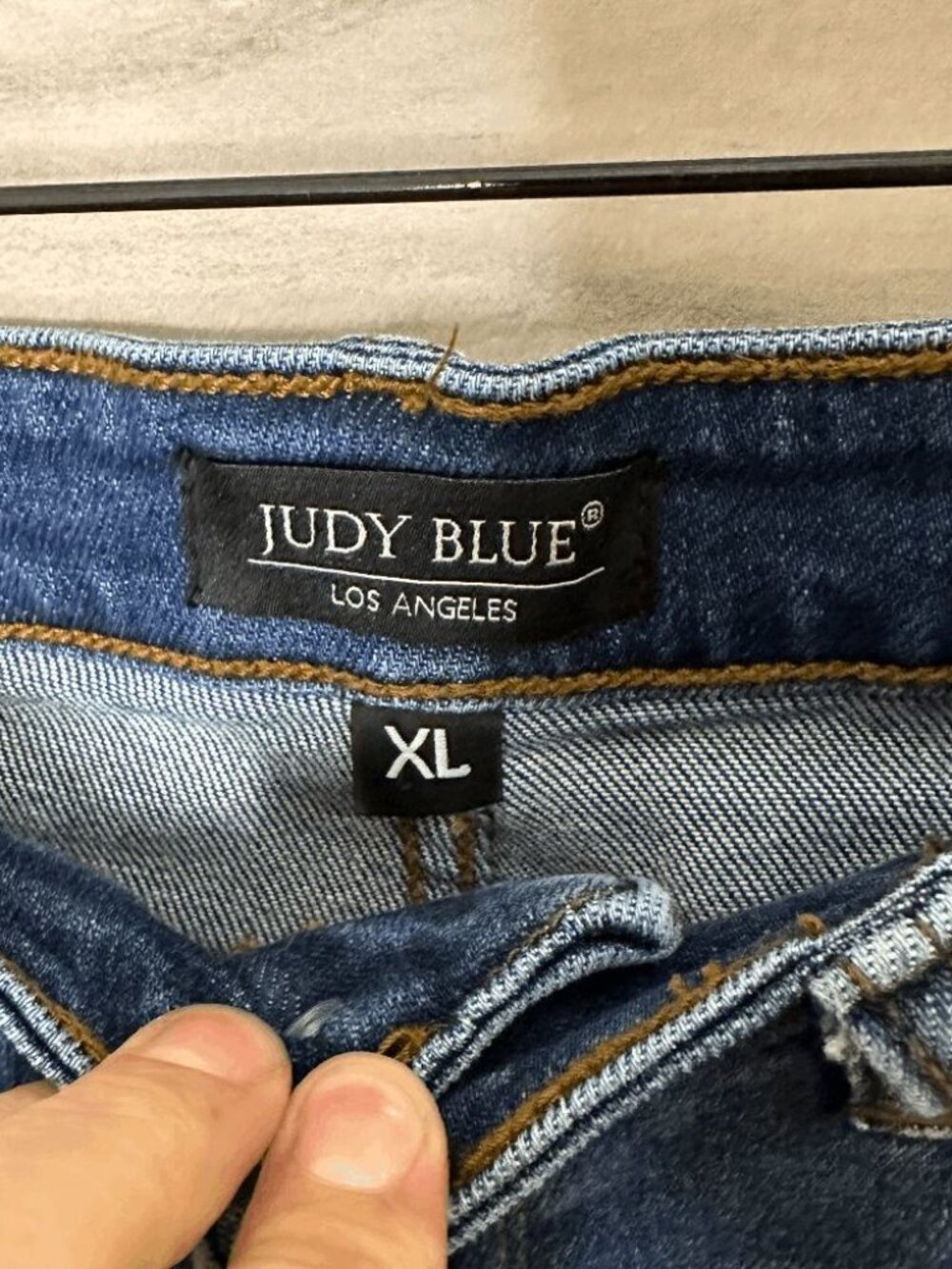 Judy Blue Womens Amelia Mid Length Distressed Denim Jean Shorts Size XL 12 14 - Picture 8 of 9